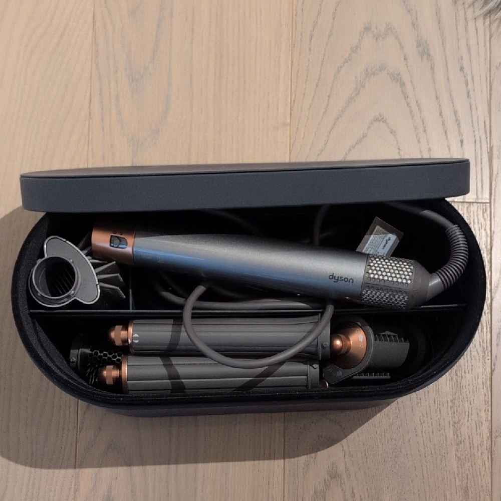 Dyson Air Wrap Set with all the Attachments